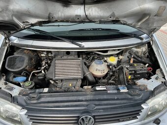 Volkswagen Caravelle 2.5 TDi 9 míst digi klima TZ - 20