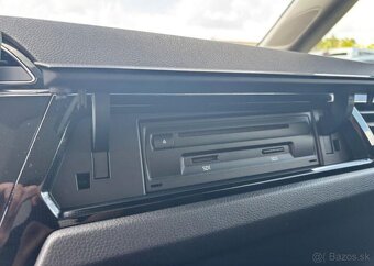 Volkswagen Touran 1.4TSI 110KW,SOUND,WEBASTO,PAN benzín - 20