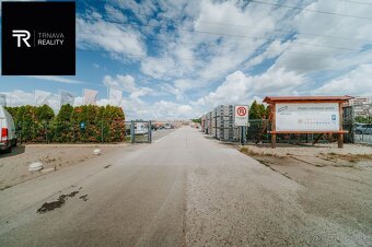 Moderný a Komerčný areál na predaj - možnosť rozdeliť na čas - 20
