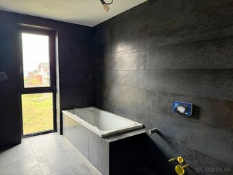 Na predaj moderný rodinný dom s výhľadom na mesto - 20