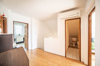 TOREA - 5i RODINNÝ DOM S BAZÉNOM NA PREDAJ - VEĽKÝ GROB - 20