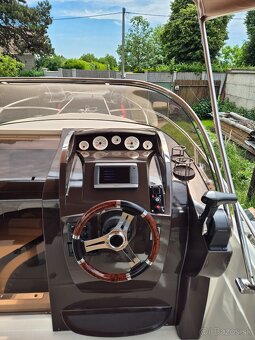 Predám Motorový čln Galia 630 sundeck s Honda BF200 - 20