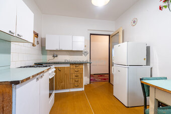 NA PREDAJ 6 IZBOVÝ RODINNÝ DOM S DVOMI BYTOVÝMI JEDNOTKAMI | - 20