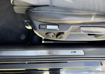 Volkswagen Passat 2.0 TDI RLINE TAŽNÉ DYNAUDIO nafta manuál - 20