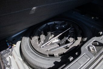 Volvo XC40 D4 Momentum (2018) - 20