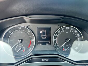 Škoda Superb Combi 1.6 TDI Ambition - 20