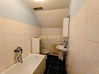 NA PREDAJ VIACGENERAČNÝ RODINNÝ DOM, POZEMOK 584M2, MYJAVA - 20