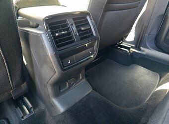 Škoda Karoq 4x4 Sportline 2.0TDi 110kW PANO Webasto NAVI výh - 20