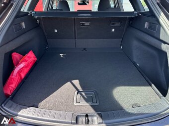 Toyota Corolla Combi TS 1.8 Hybrid e-CVT Comfort, Pôv.lak,SR - 20