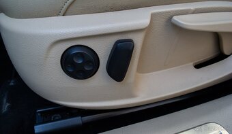 Volkswagen Passat B7 Variant 2.0 TDI DSG - 20