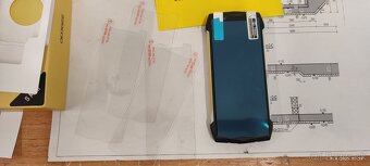 Redmi note 10 pro a DOOGEE Smini - 20