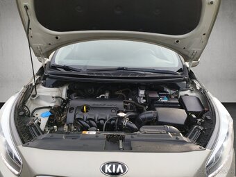 KIA CEED SW 1,4 C-VVT STRIEBORNÁ EDÍCIA - 20