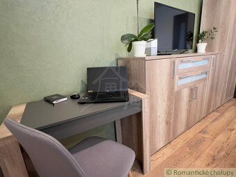 Pekný 3-izbový rodinný dom s veľkým pozemkom a garážou - 20