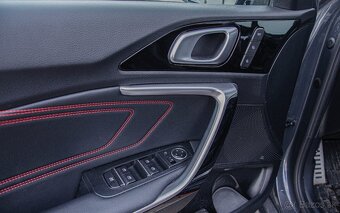 Kia ProCeed 1.6 T-GDi GT A/T, ZÁRUKA - 20