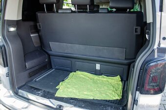 Volkswagen T5 Multivan 2.0 TDi DSG - 20