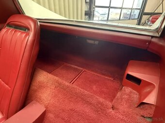 Chevrolet Corvette C3 Targa z roku 1972 - 20