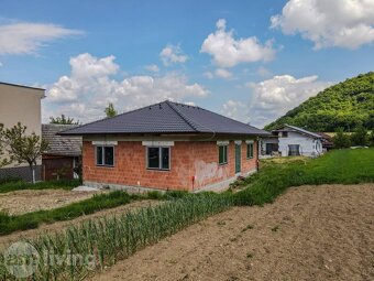 NOVOSTAVBA - 4i  RODINNÝ DOM V POKOJNEJ LOKALITE - 20
