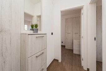 3-izbový zariadený apartmán v 1.rade od mora / Chorvátsko - 20