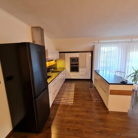 REZERVOVANÉ LUXUSNÝ APARTMÁNOVÝ DOM 350 M2 - 20