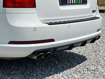Škoda Octavia Combi 2.0 TDI CR DPF RS DSG - 20