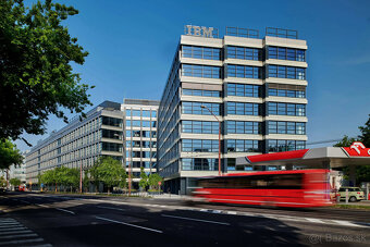 Prenájom obchodného priestoru 333 m² v skvelej lokalite v ce - 20