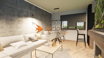 ZNÍŽENÁ CENA  Predám 3 izbový byt s veľkou jedálňou a gará - 20