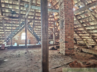 Vidiecka usadlosť s možnosťou podnikania – bývanie, agrotu - 20