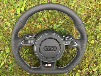 VYHRIEVANY AUDI VOLANT - ZREZANY - PERFOROVANA KOZA - 20