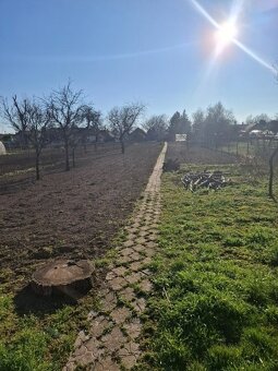 RODINNÝ DOM - ČECHYNCE - 1530m2 POZEMOK - POVODNY STAV - 20