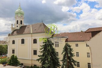 DVA VEĽKÉ BALKÓNY, TEHLA, VÝŤAH Veľký, slnečný, priestranný - 20
