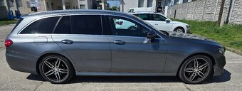 Mercedes  E220d - 20