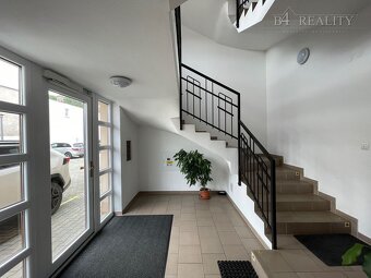 Lukratívne kancelárske priestory, 70 m2 + parkovacie státie, - 20