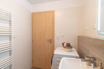 Na prenájom 2-izbový byt v Poprade s parkovacím miestom - 20