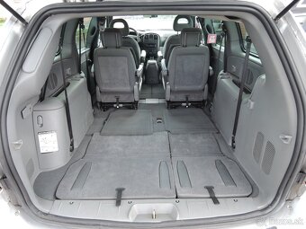 Chrysler Grand Voyager 2,8 CRD Aut. Stow´N Go 7míst 2004 - 20