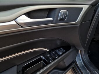Ford Mondeo hybrid VIGNALE PLNÁ VÝBAVA 71 400km - 20