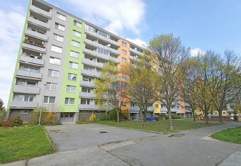 REZERVOVANÉ 2 izbový zrekonštruovaný byt s 2 balkónmi na sko - 20
