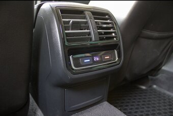 VW Volkswagen Passat Variant 2.0 TDI DSG Highline - 20