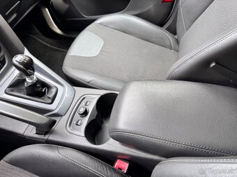 Ford Focus 1.6t 110kw titanium serviska - 20
