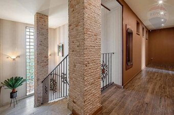 PREDAJ luxusný 2 posch. rodinný dom (dom 761m2- pozemok 1725 - 20