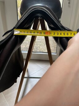 HNEDE SKOKOVE KONTAKTNI SEDLO EQUIPE EMPORIO POSEDLI 17,5/2 - 20