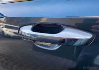 Kia Sorento MAX.VÝBAVA-ZÁRUKA do 3/28 - 20