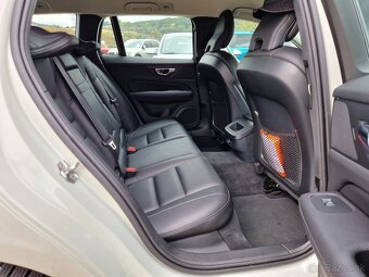 Volvo V60 D4 Momentum AWD A/T - 20