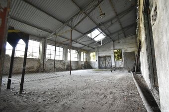 Horné Orešany: výrobno skladový areál  na pozemku 29.803m2 - 20