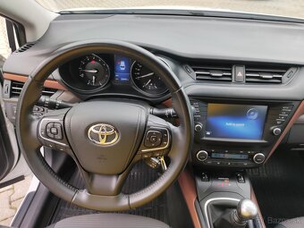 Toyota Avensis ACTIVE + TREND 2015 1.8 benzín - 20