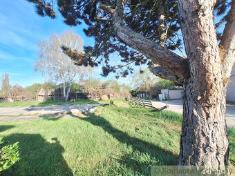 Stavebný pozemok v kľudnej časti podunajskej obce Kravany - 20