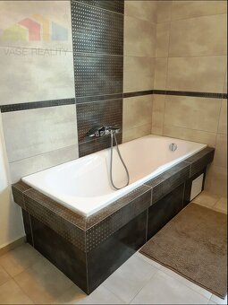  Na prenájom moderný zariadený 2 izbový byt po kompletnej  - 20