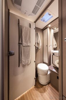 Prenájom Autokaravanu Etrusco T6900 DB - 20