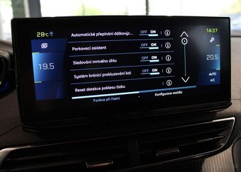 Peugeot 3008 PHEV 225 Allure DPH / LED hybridní automat - 20