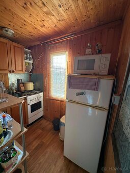 Záhradka so zateplenou chatkou a velkým pozemkom - 20