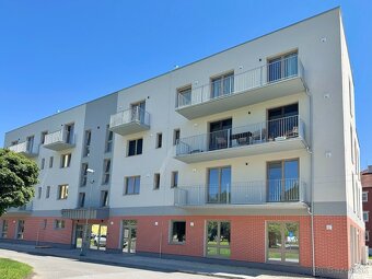 REZERVOVANÝ | 3 izbový byt, strešný s terasou - 20